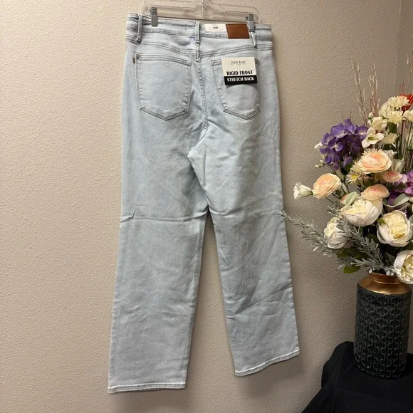 NWT Judy Blue 14W Distressed Cutout Wide Leg Jeans Light Wash High Rise New - Picture 4 of 12